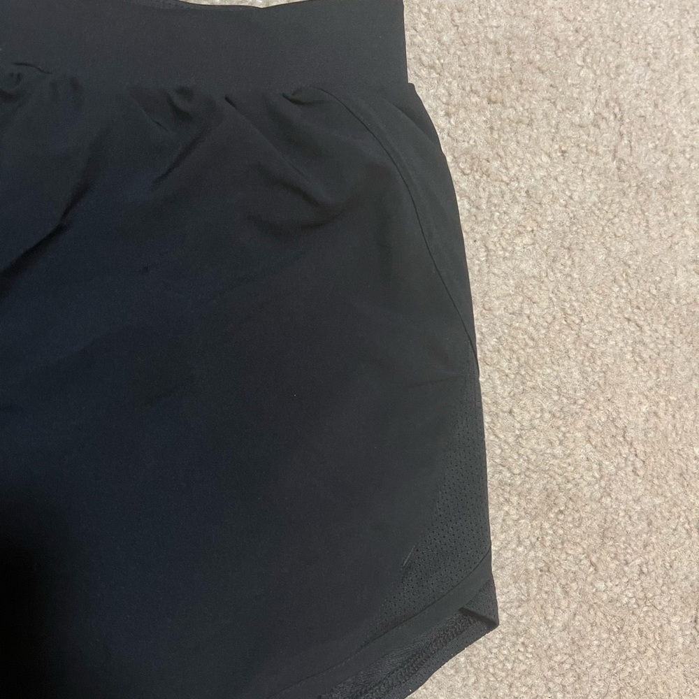 UNDER ARMOUR Heatgear Women’s Running Shorts - Picture 3 of 5
